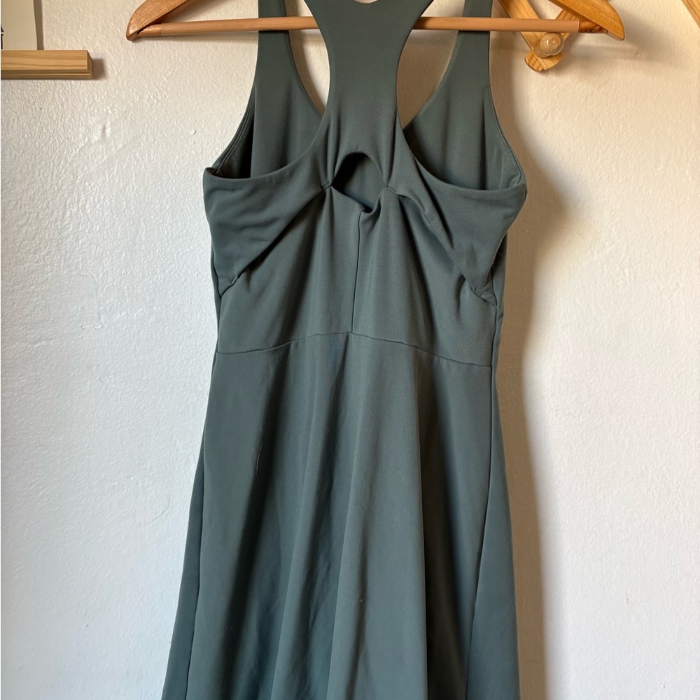 Girlfriend Collective Lola V-Nack dress - Picture 6 of 10
